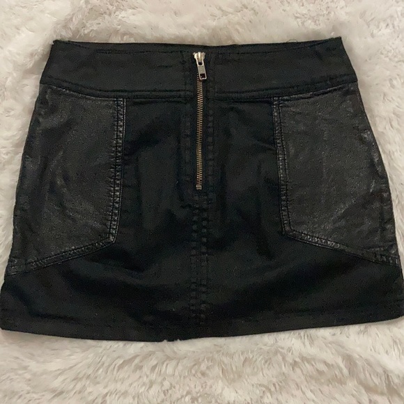 Skirt - Picture 5 of 7